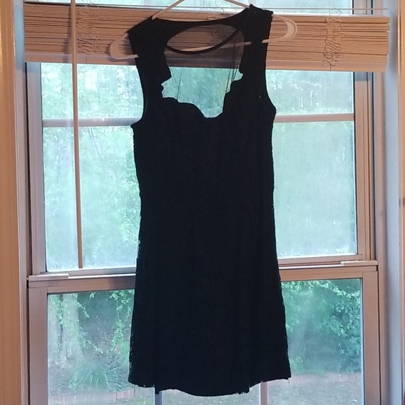 Urbanoutfitters Lace Sheer Open Back Sexy Dress - Picture 4 of 6
